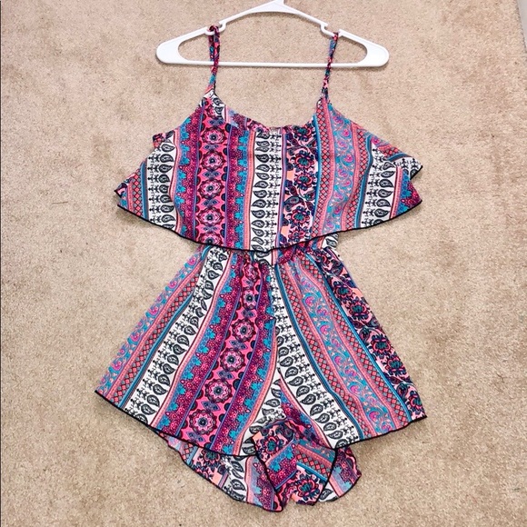 NWOT! Romper - Picture 3 of 5